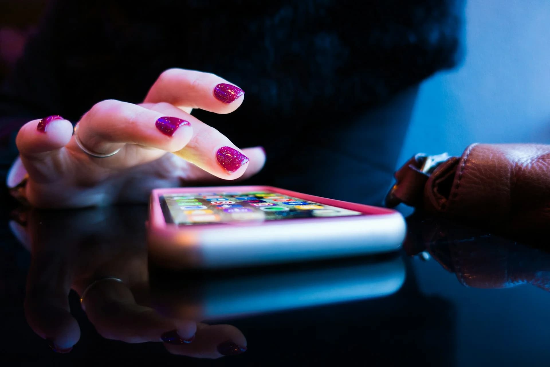iOS & Android Apps